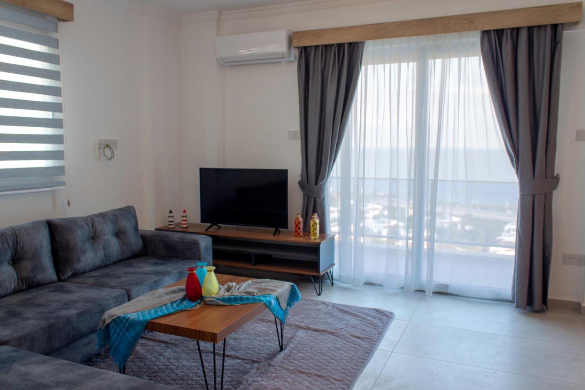 Long Beach Rental Apartments Trikomo Экстерьер фото