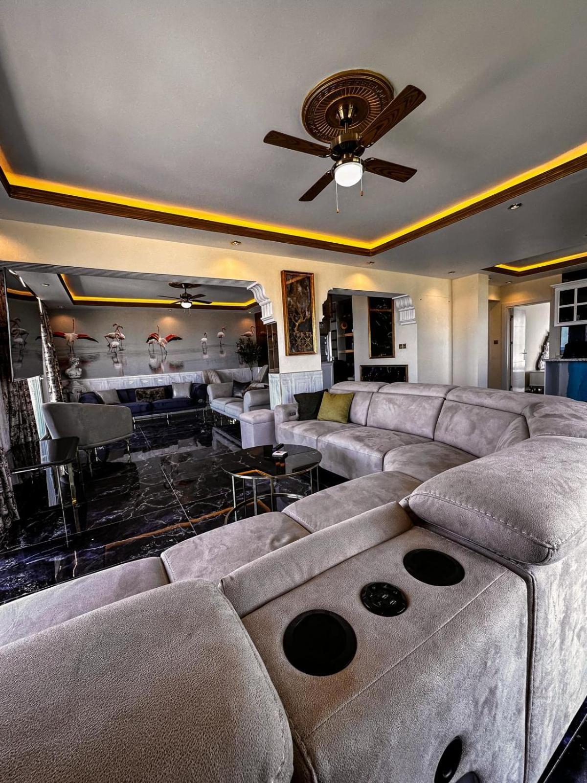 Long Beach Rental Apartments Trikomo Экстерьер фото