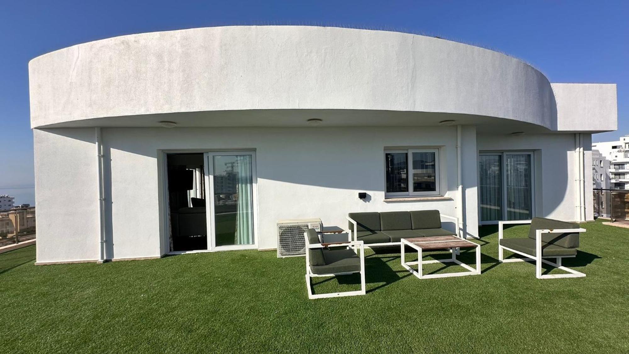 Long Beach Rental Apartments Trikomo Экстерьер фото