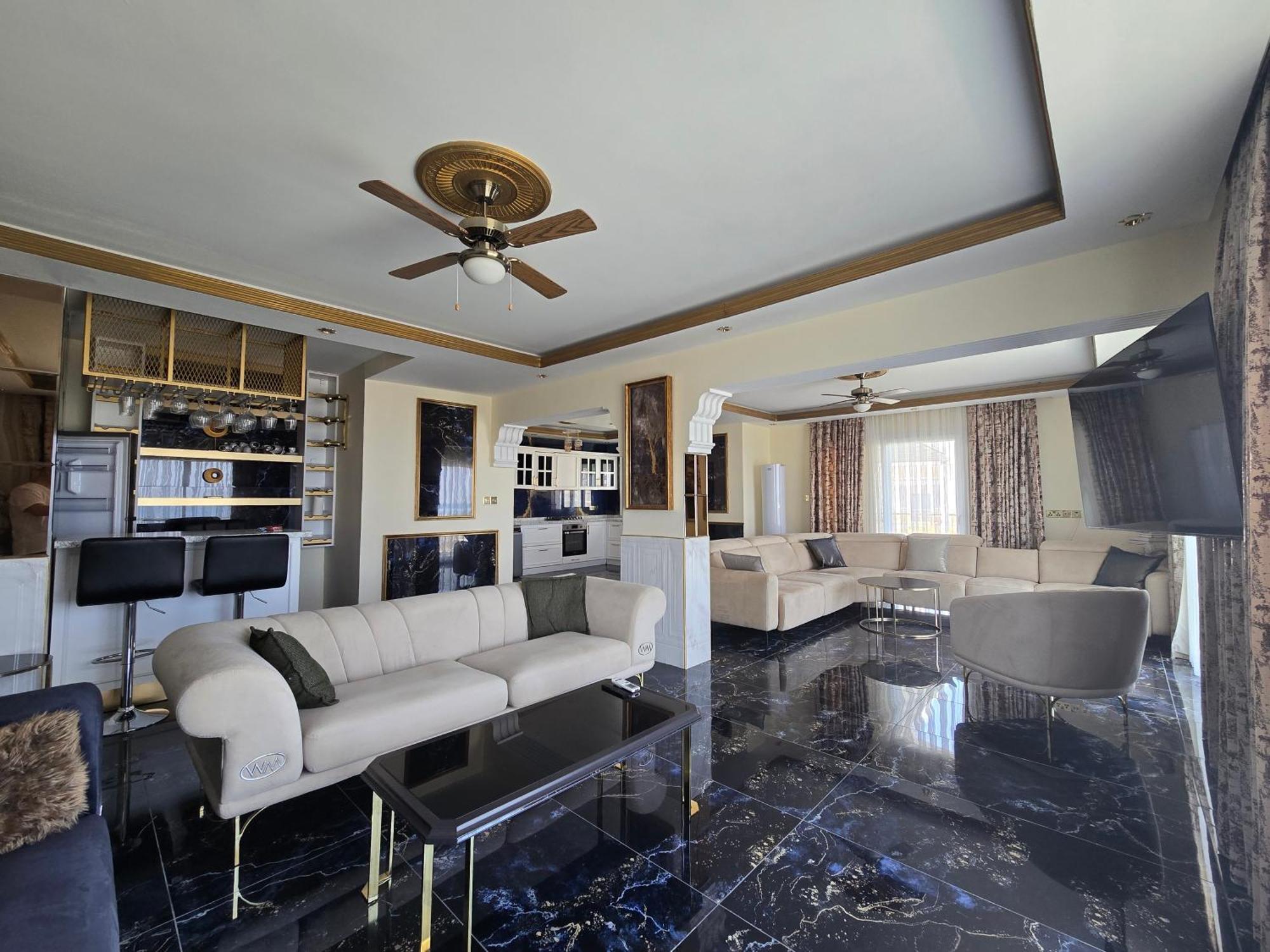 Long Beach Rental Apartments Trikomo Экстерьер фото